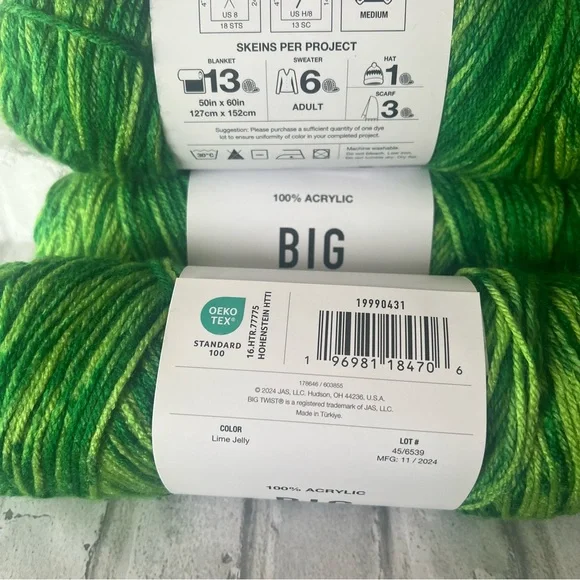 Big Twist yarn lot of 3. Color Lime Jelly - Picture 2 of 2